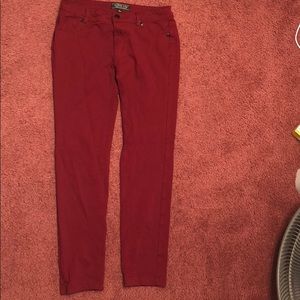 maroon stretchy jegging